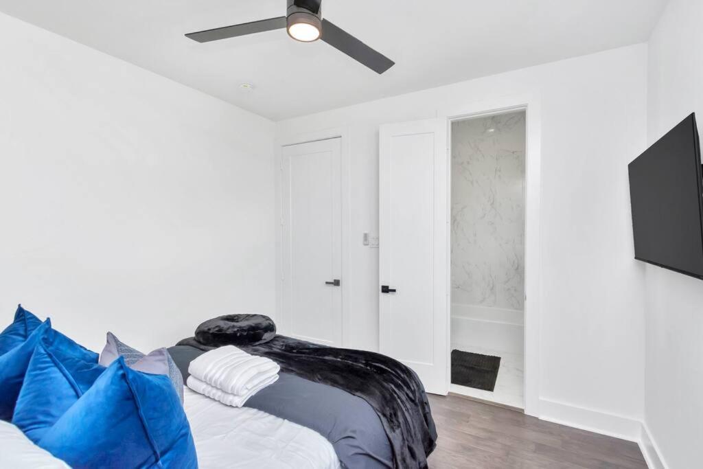 The Suite Spot! Downtown Skyline Views! Sleeps 12 Хюстън Екстериор снимка