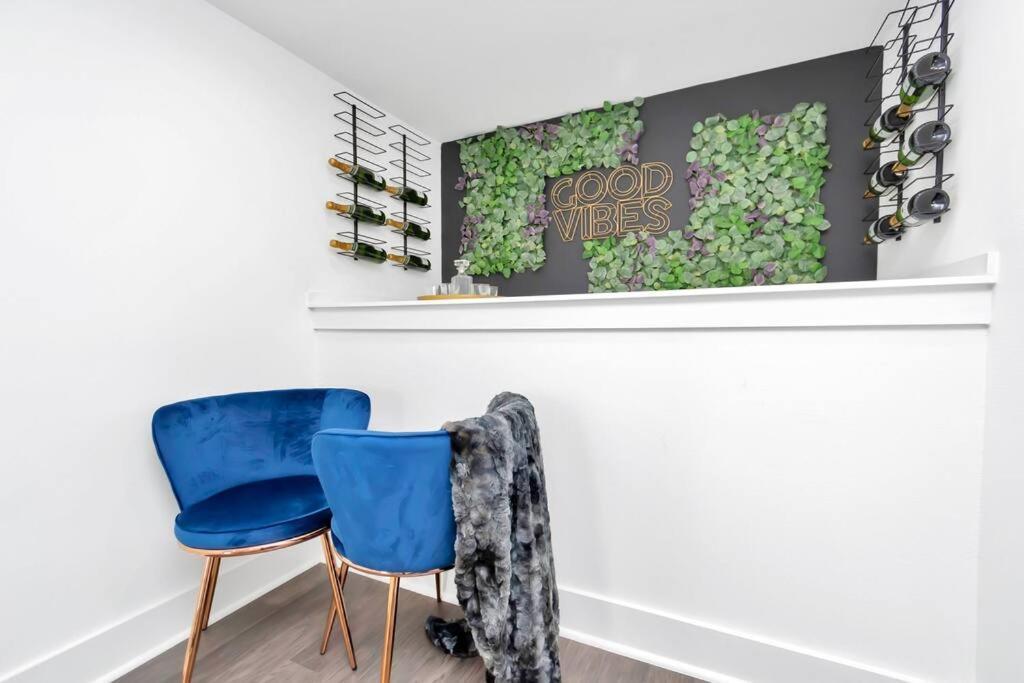 The Suite Spot! Downtown Skyline Views! Sleeps 12 Хюстън Екстериор снимка